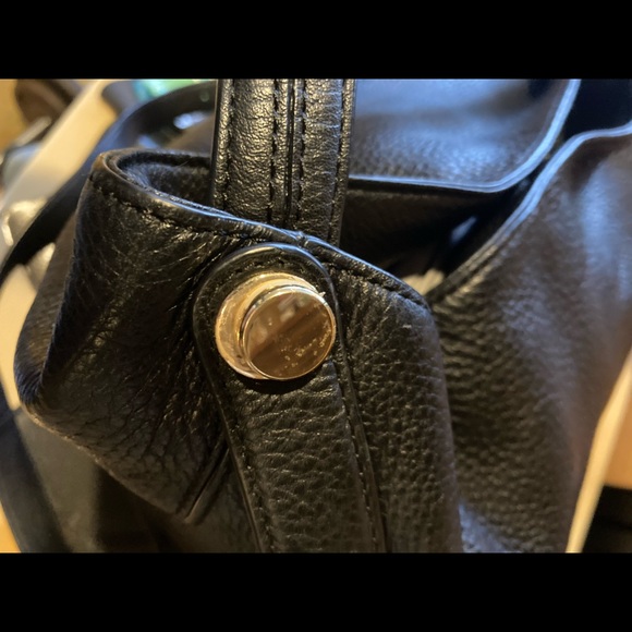 Calvin Klein Large,Buttery, Soft Leather Purse-EUC-Beautiful, Classic yet Modern - Picture 4 of 16